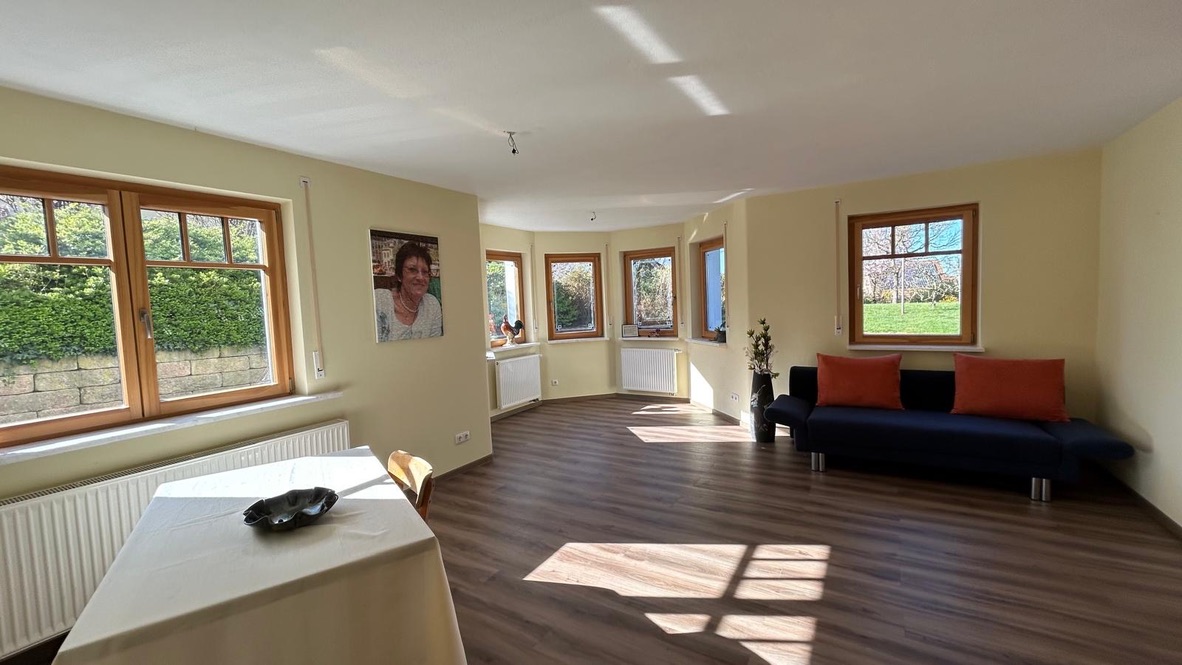 Freistehendes Einfamilienhaus in Großheirath – Bild 8